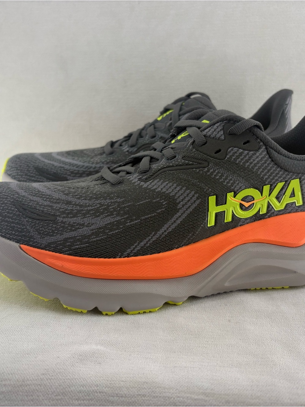 Hoka Men's Dark Gray & Orange Athletic Running Shoes  9.5 New W/O box